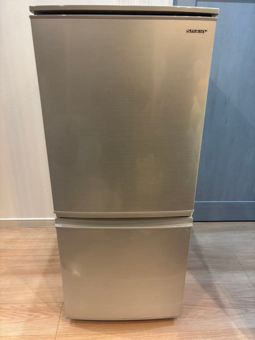 送料・設置無料！SHARP 2ドア 冷蔵庫 SJ-D14E-S 2019年製 - メルカリ