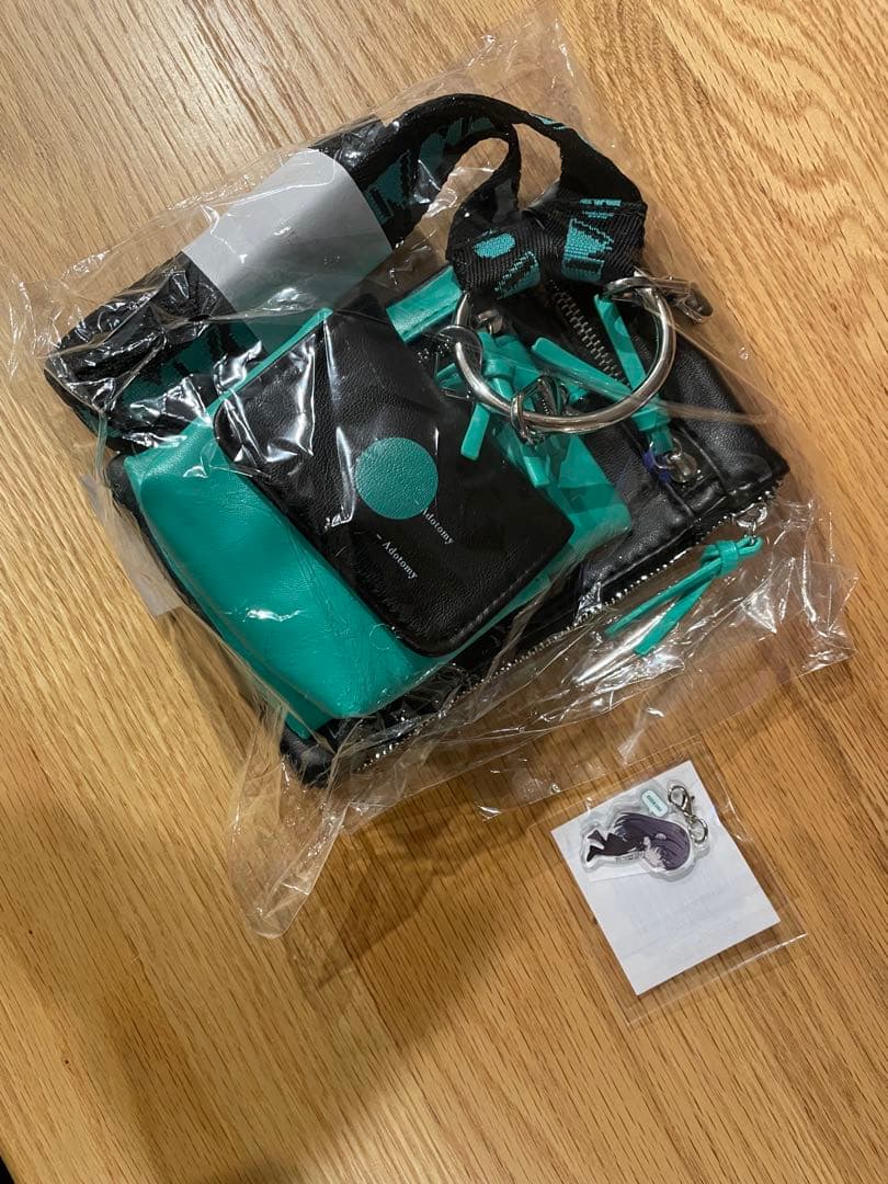 Adotomy ストラップポーチ・チャーム大阪会場限定 アドトミー - メルカリ