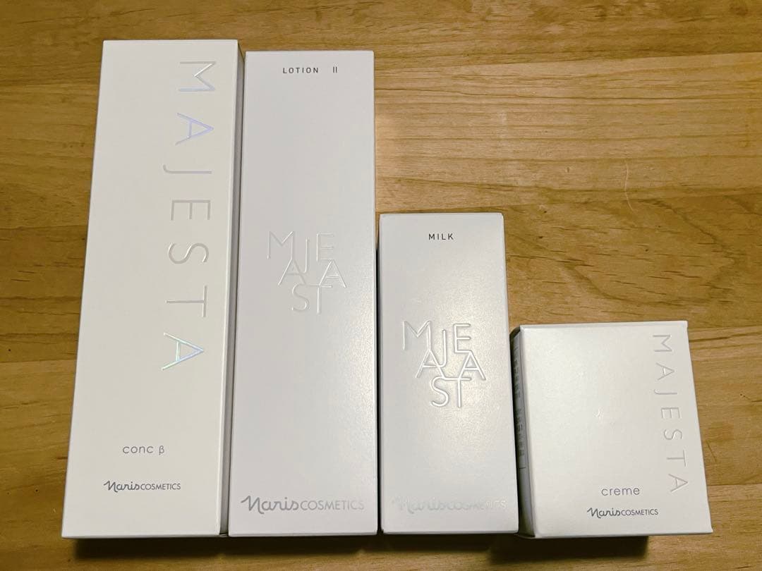 ナリス　マジェスタ4本セット(ふきとり、保護化粧水、乳液、クリーム) ナリス マジェスタ4本セット(ふきとり、保護化粧水、乳液、クリーム