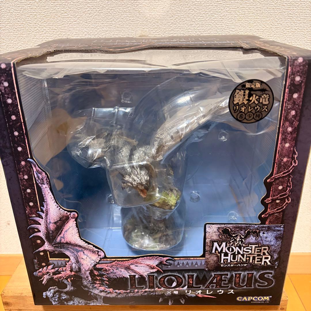 激レア　完全未開封　モンスターハンター　リオレウス希少種　クリエイターズモデル クリエイターズモデル リオレウス リオレウス希少種 モンハン