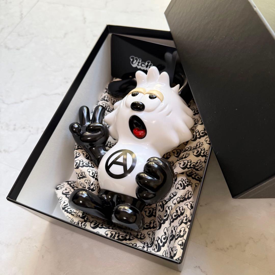 新品 VERDY vick フィギュア VICK “GDC” Sculpture – DDTStore