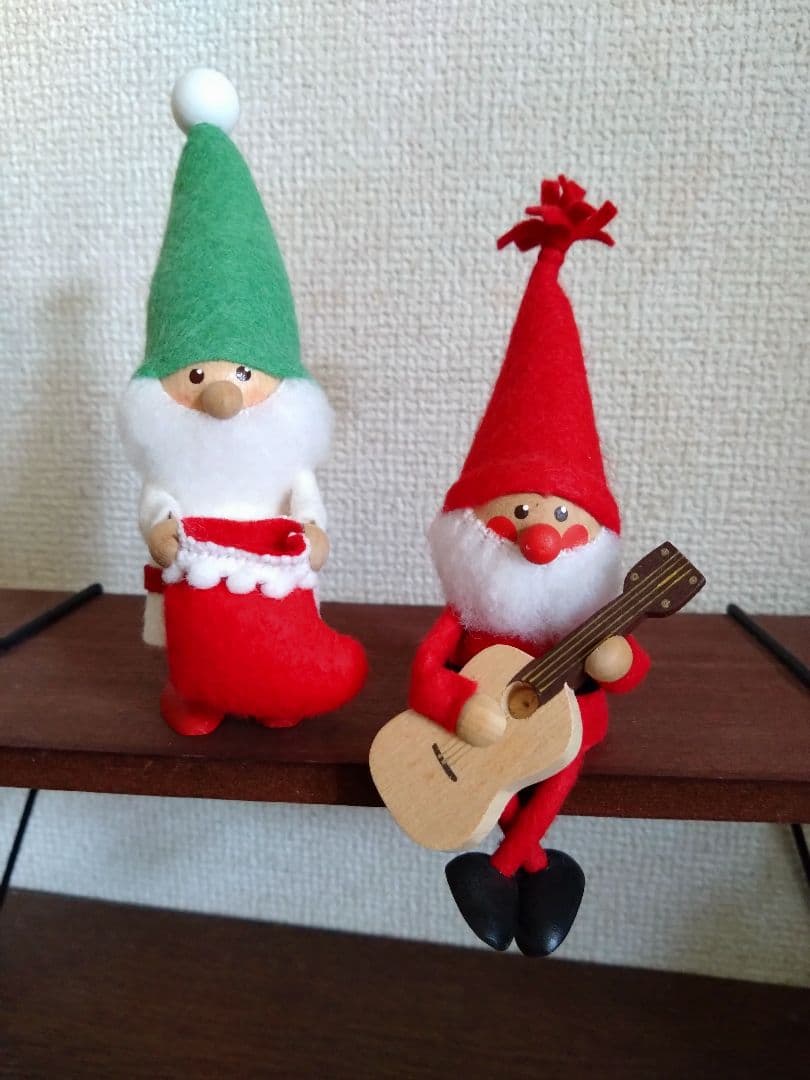 ノルディカニッセ　ニッセサンタ　2体　ギター　くつ下　緑帽子