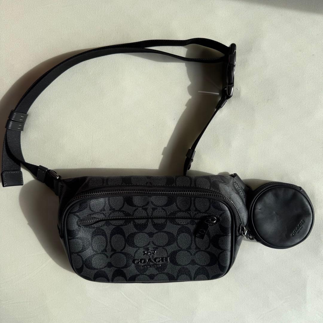 COACH ボディバッグ・ウエストポーチ ブラック【美品】 COACH（コーチ） ウエストバッグ ウエストポーチ ボディバッグ