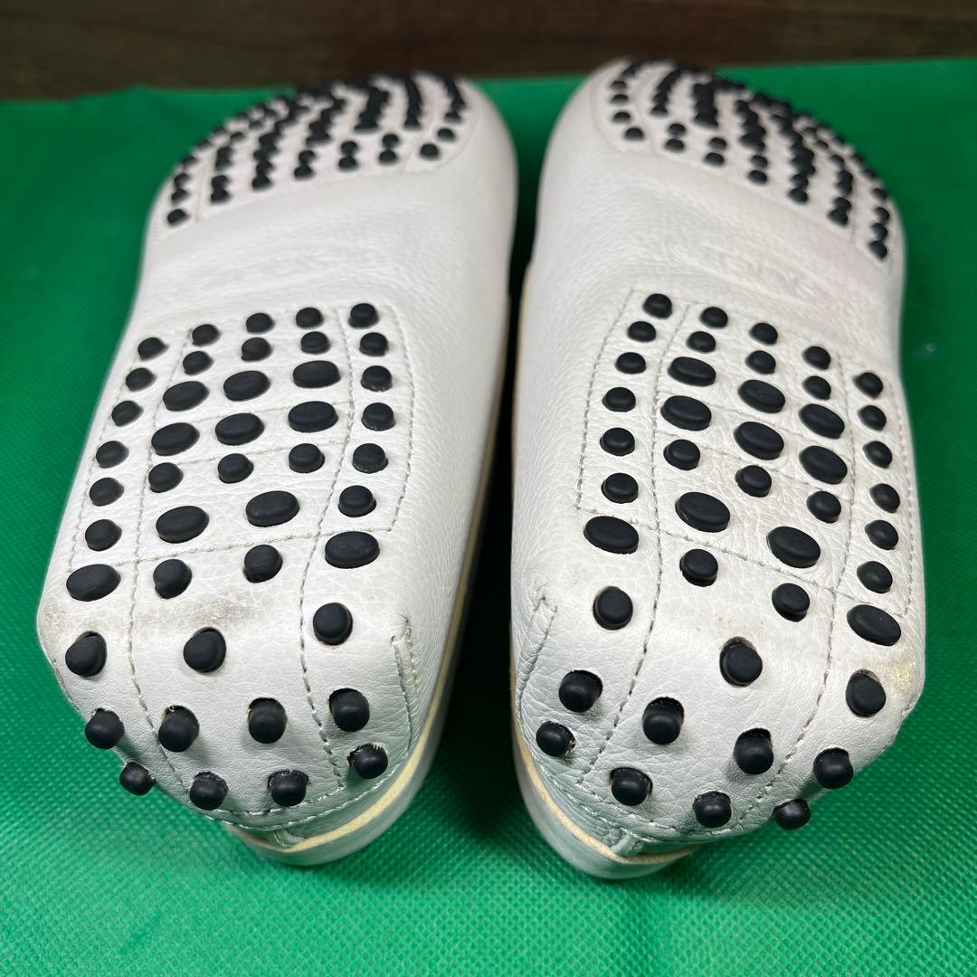 TOD'S ホワイトレザー ローファー 25.5cm