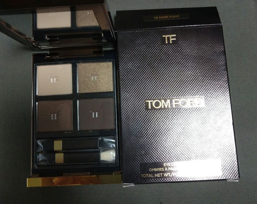 トムフォード　ノワールフュメ　アイシャドウ