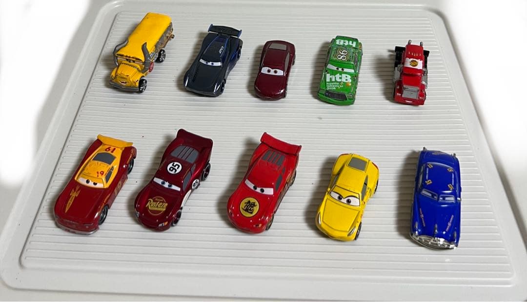 カーズ、ミニカー、トミカ、ミスフリッター、19番、ドックハドソン