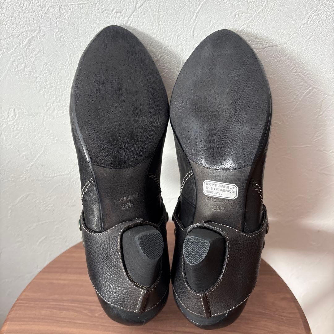 RABOKIGOSHI works ラボキゴシ ゴムベルトパンプス 25.5 黒