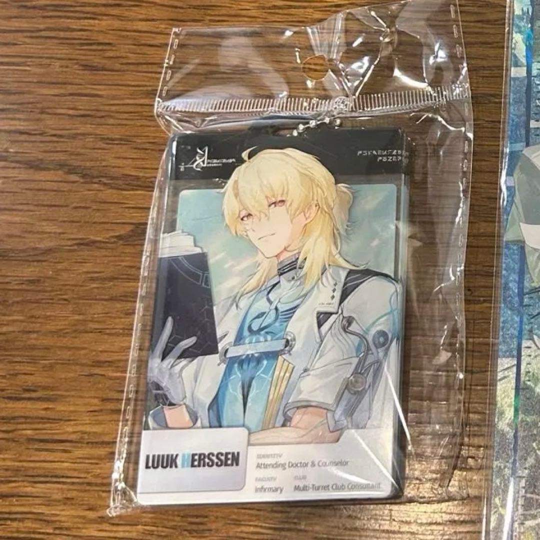 鳴潮 WUWA TOGETHER 特典 IDカード リューク・ヘルセン 共鳴医療科のリューク・ヘルセンだ。キミに呼ばれたのは、きっと何かの