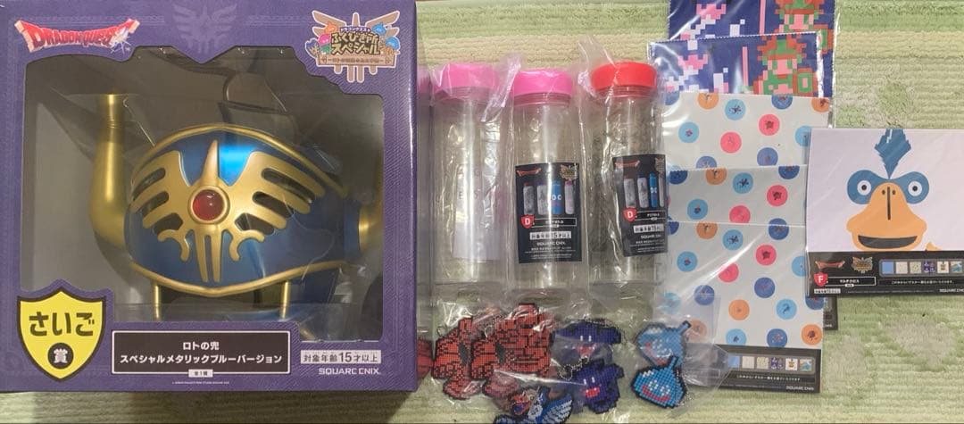 ドラゴンクエスト ふくびき所スペシャル ロトの伝説ふたたび編 さいご賞 ロトの兜 メタリックブルーに輝く「ロトの兜」がクール！「ドラクエ ふくびき所