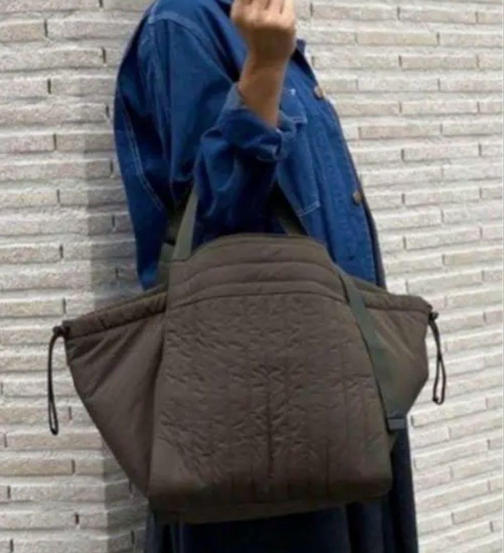 【美品】ソルプレーサ　Mサイズ　マザーズバッグ　カーキ