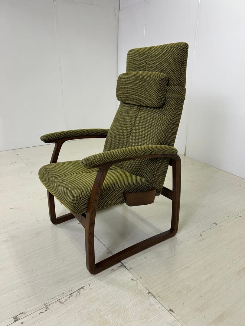 富士ファニチア　ラウハ　リクライニングソファー