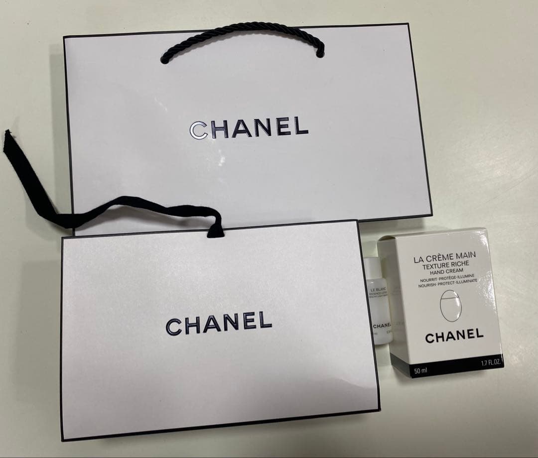 【CHANEL】ラクレームマンテクスチャーリッシュ 紙袋+化粧水付
