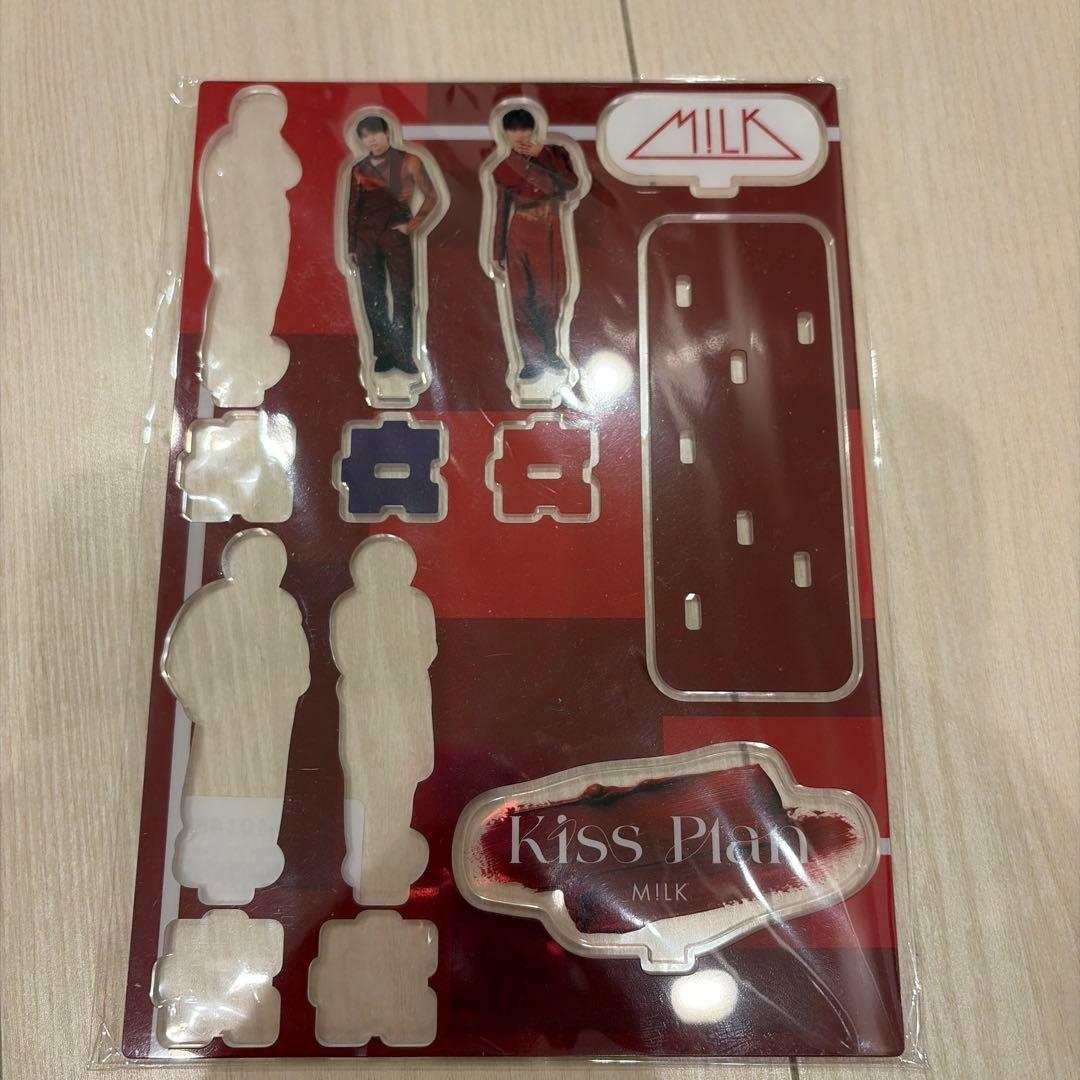 M!LK Kiss Plan アクリルスタンド - メルカリ