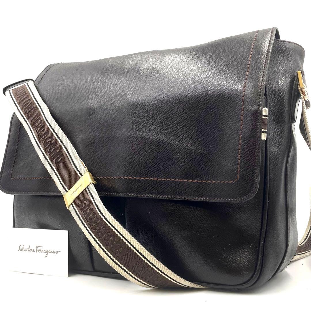 フェラガモ メッセンジャーバッグ レザー ダークブラウン ビジネス メンズ