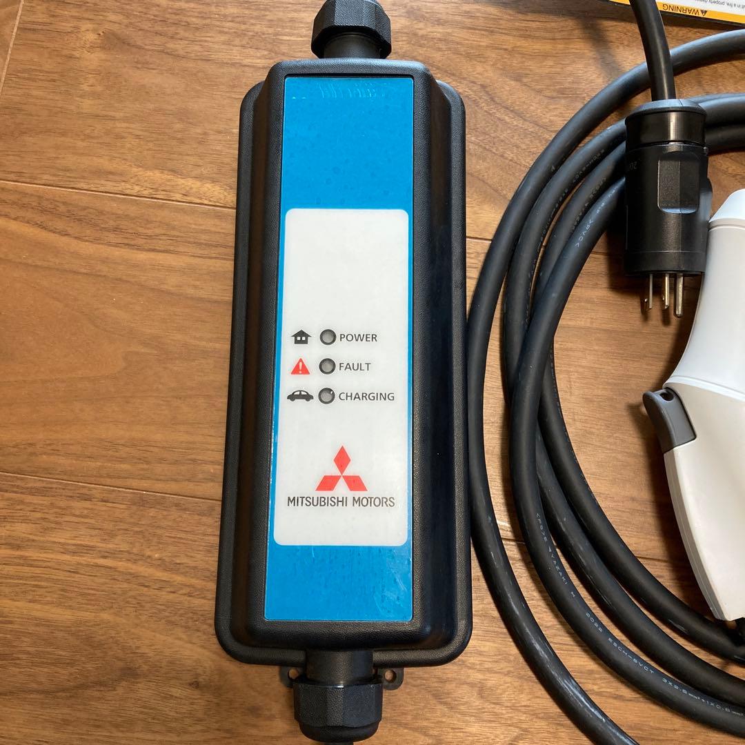 三菱自動車純正】電気自動車用充電ケーブル 200V（9482A426） - メルカリ