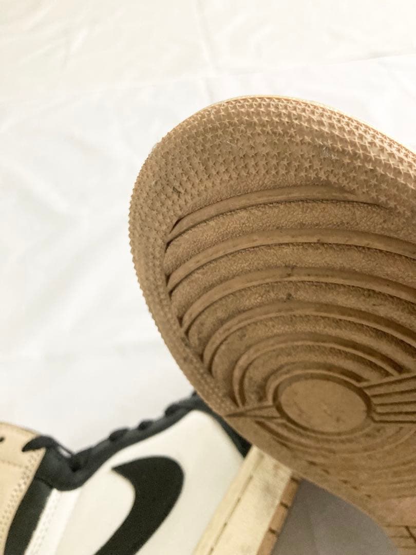 最終価格！Air Jordan 1 Retro High OG “Latte”