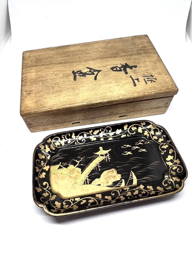 蒔絵山水紋弘盆　江戸期　共箱　漆器 金箔装飾 長方形皿 木箱付き 山水蒔絵丸盆 文化遺産オンライン
