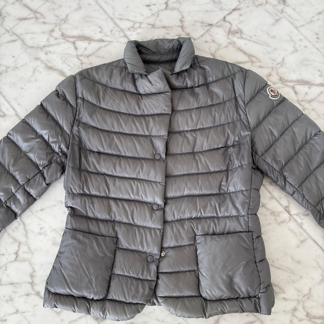 MONCLER グレー ライトダウンジャケット