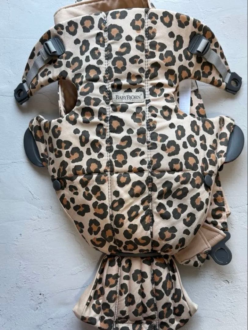 BABYBJÖRN レオパード 抱っこ紐　ヒョウ柄