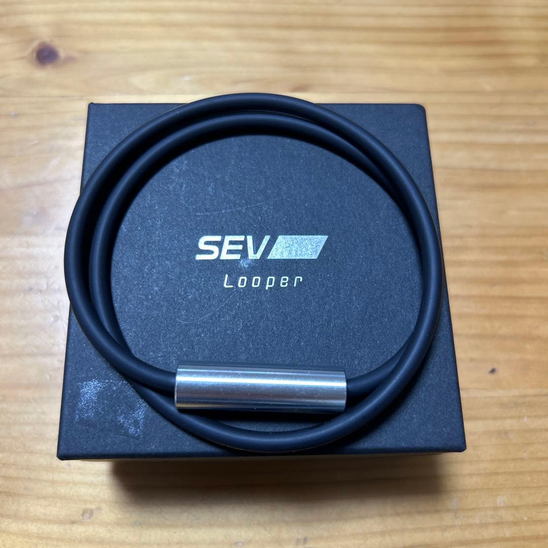 SEV Looper type M ネックレス 48cm ブラック