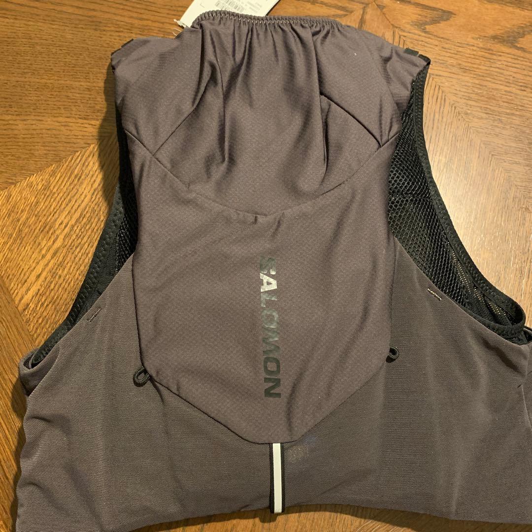 SALOMON ランニングベスト ボトルポケット付き - メルカリ
