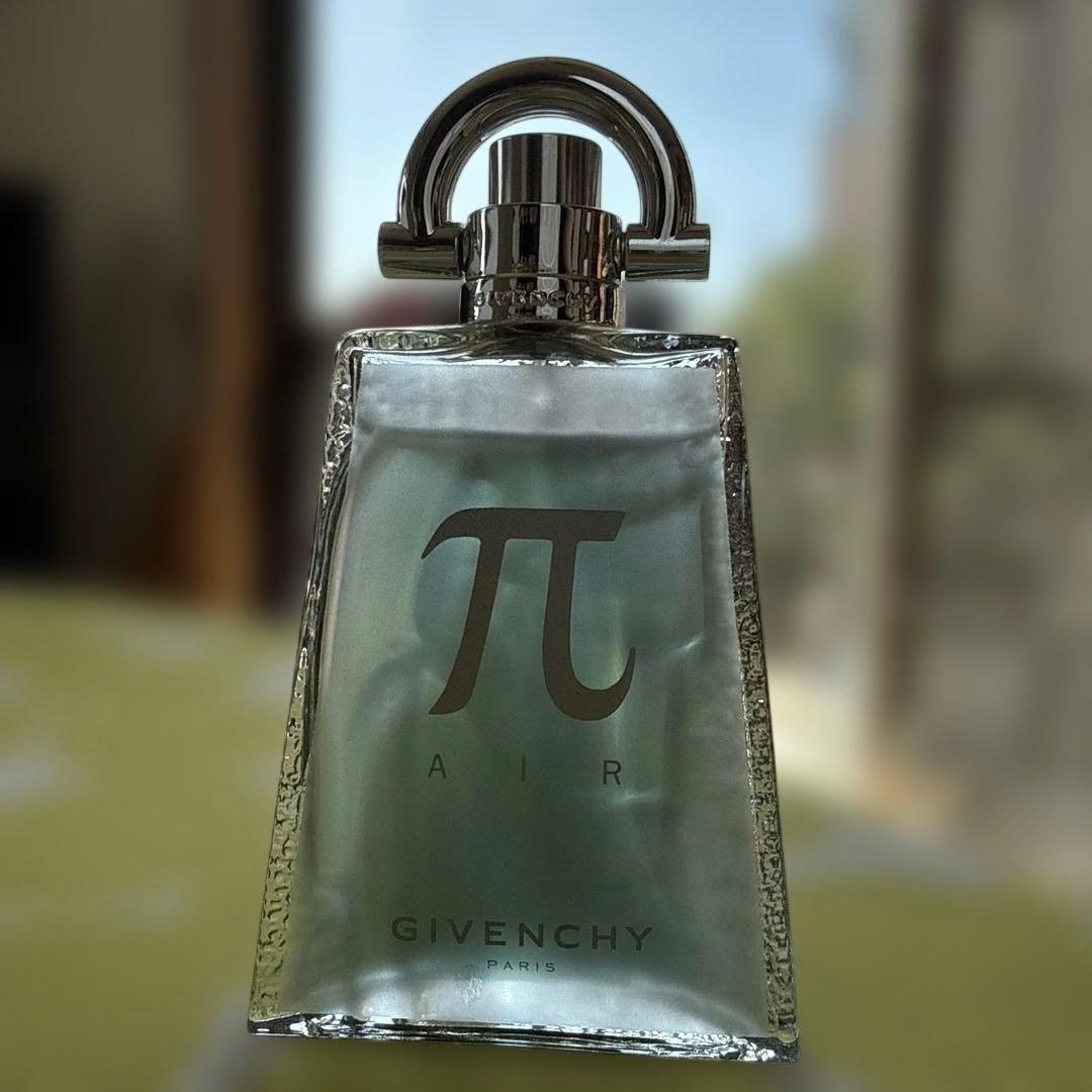 ジバンシー　πエアーオーデトワレ　50ml