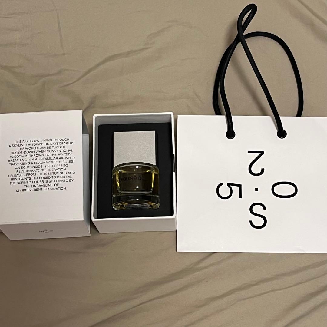 025S POINTTWOFIVESECOND FLIPPED CHAIR 香水