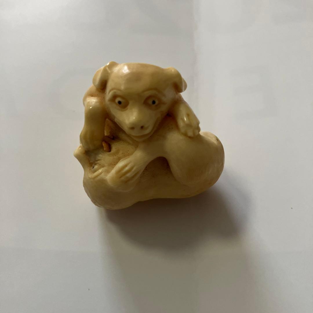 子犬の根付　天然素材