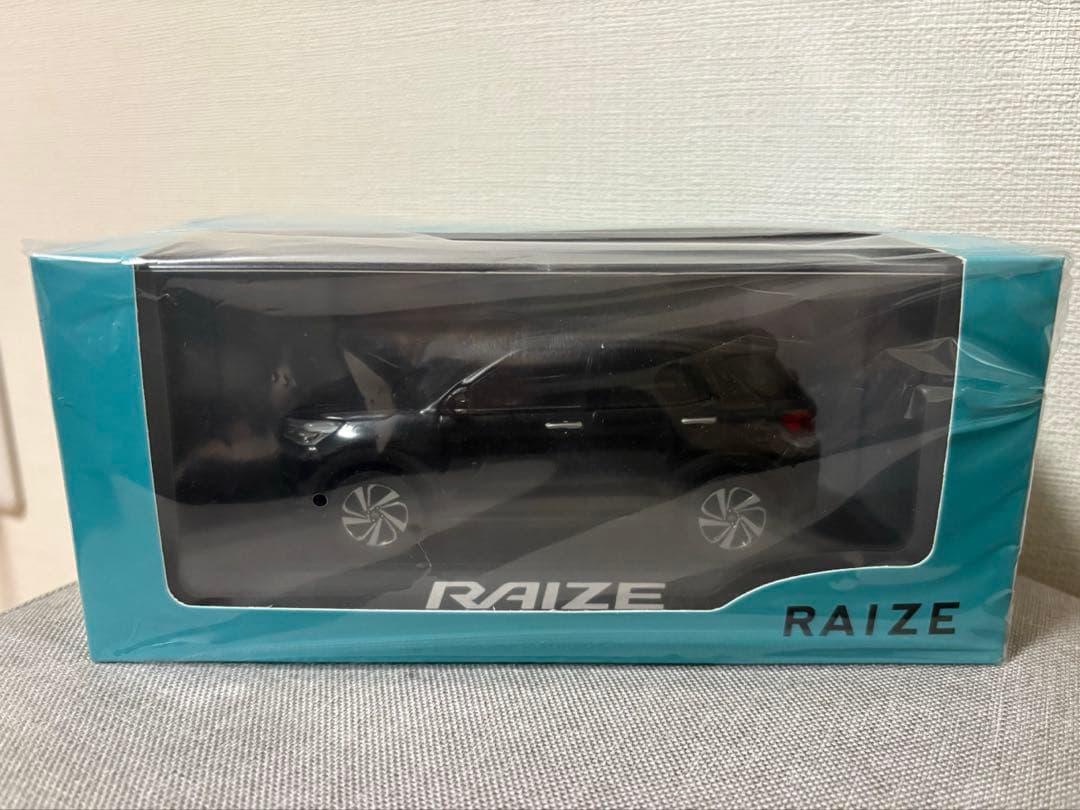 トヨタ ライズ ミニカー 1/30 スケール ブラックマイカメタリック カラーサンプル「1/30 トヨタ ライズ」RAIZE ミニカー ブラックマイカ