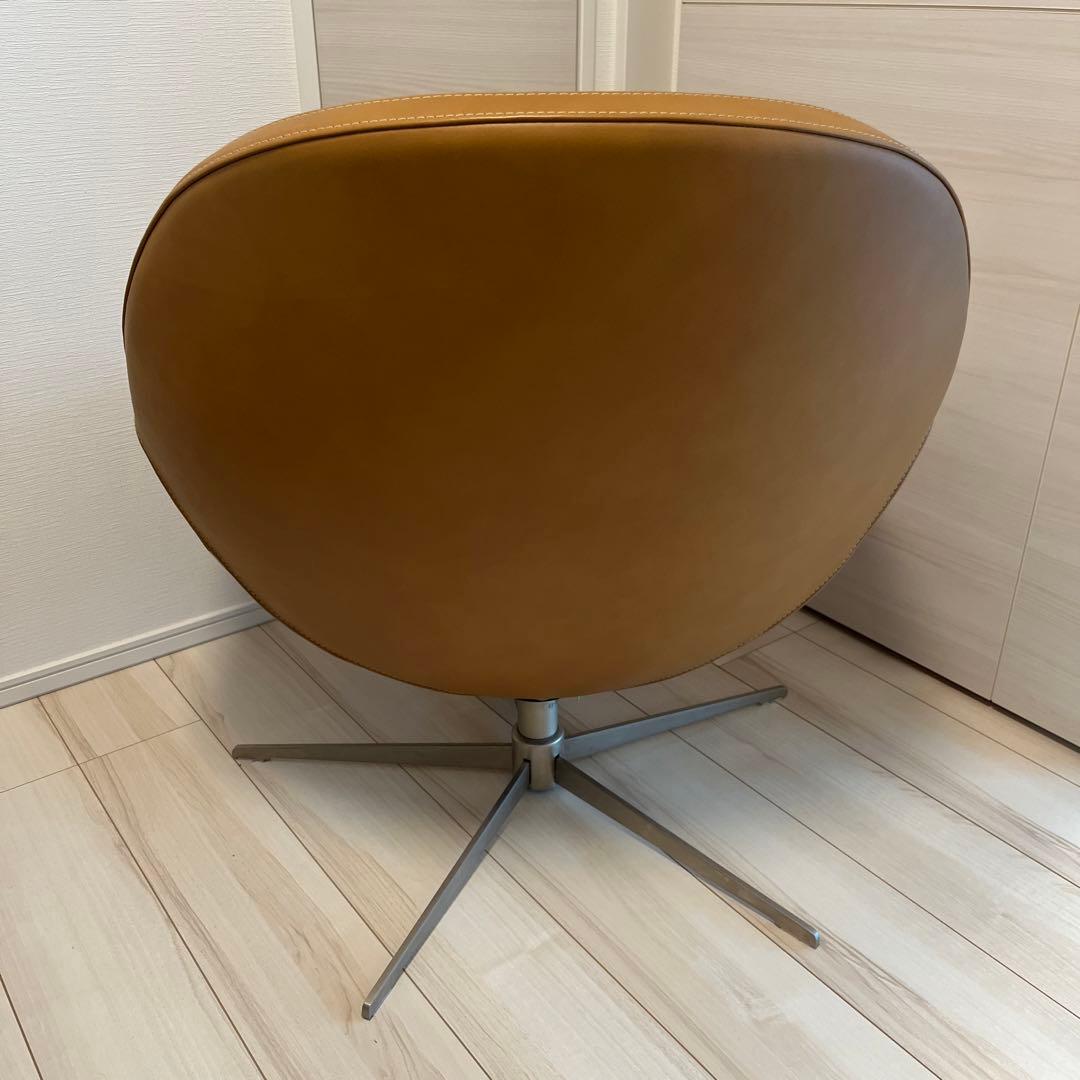 お値下げBo Concept / 回転ベース付アームチェア Veneto レザー - メルカリ