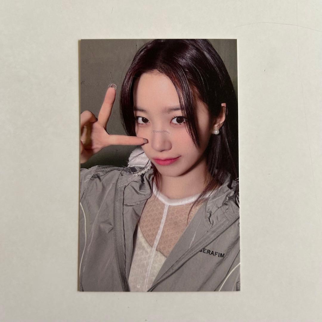 LE SSERAFIM カズハ ラキドロ トレカ - メルカリ