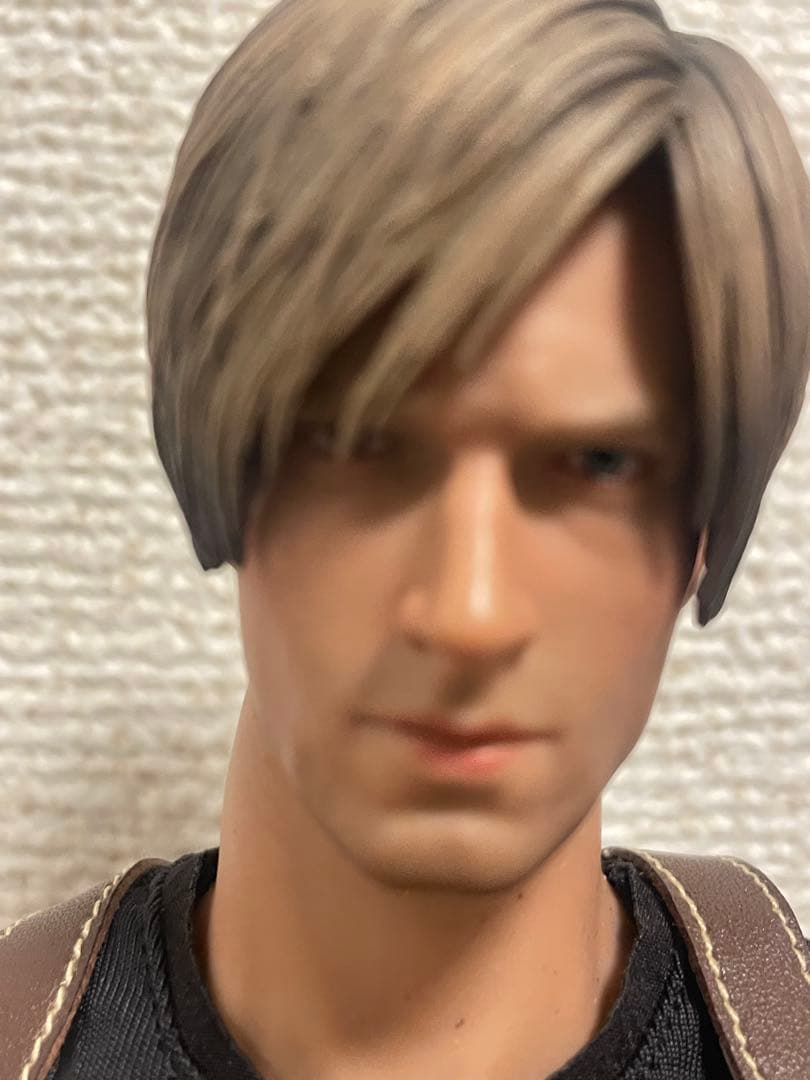 レオン・S・ケネディ フィギュア 1/6 RE4 バイオハザード - メルカリ