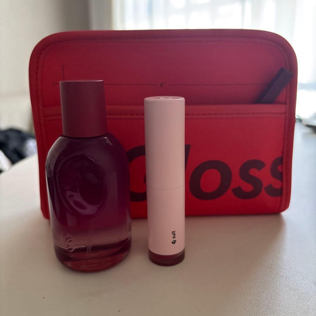 Glossier 香水　リップ