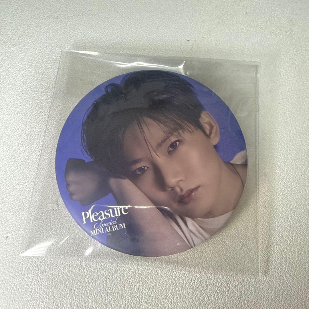 treasure ジュンギュ Pleasure blue 缶バッジ - メルカリ