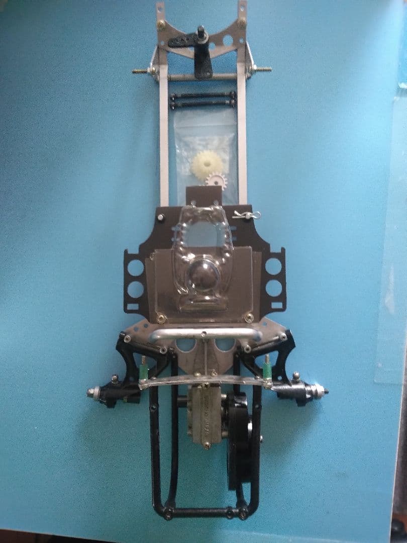 京商RCバギー「トマホーク」シャーシーとミッション部分【当時もの】