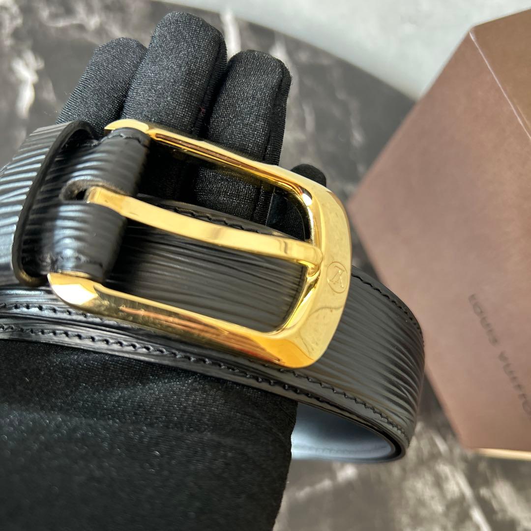 ❤️美品❤️LOUIS VUITTON ❤️エピ シンプルでかっこいい ☆安心の国内発送☆ LV ジッピー・ウォレット エピ 人気4色 ♪ (Louis