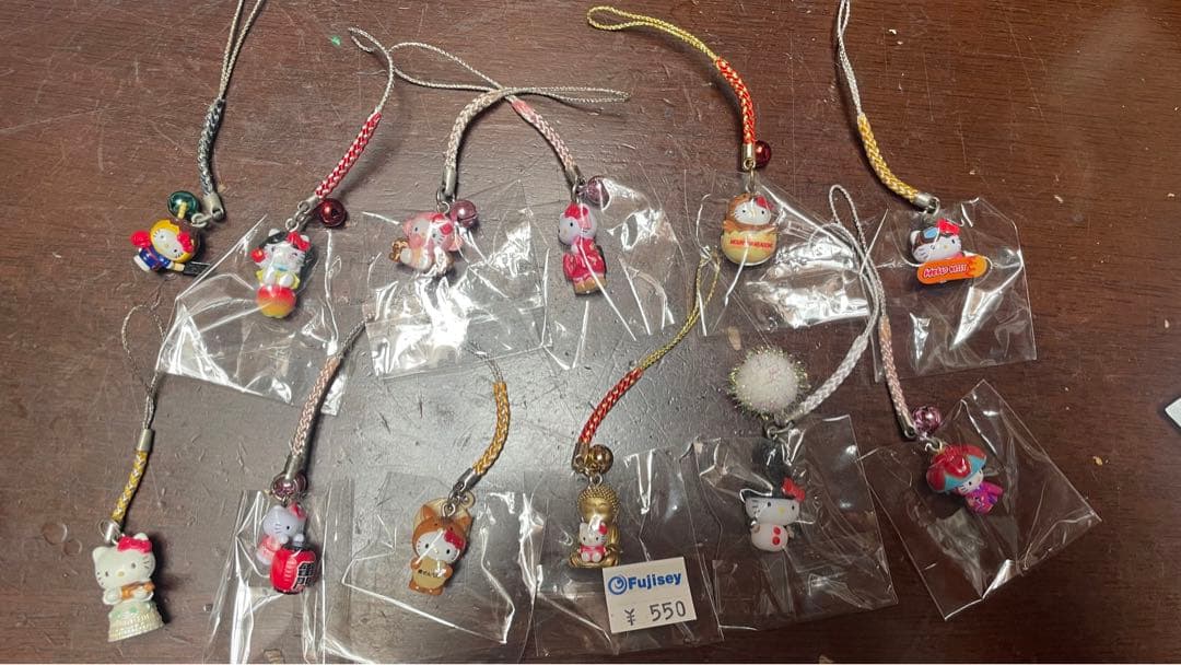 ハローキティ　ご当地　ストラップ