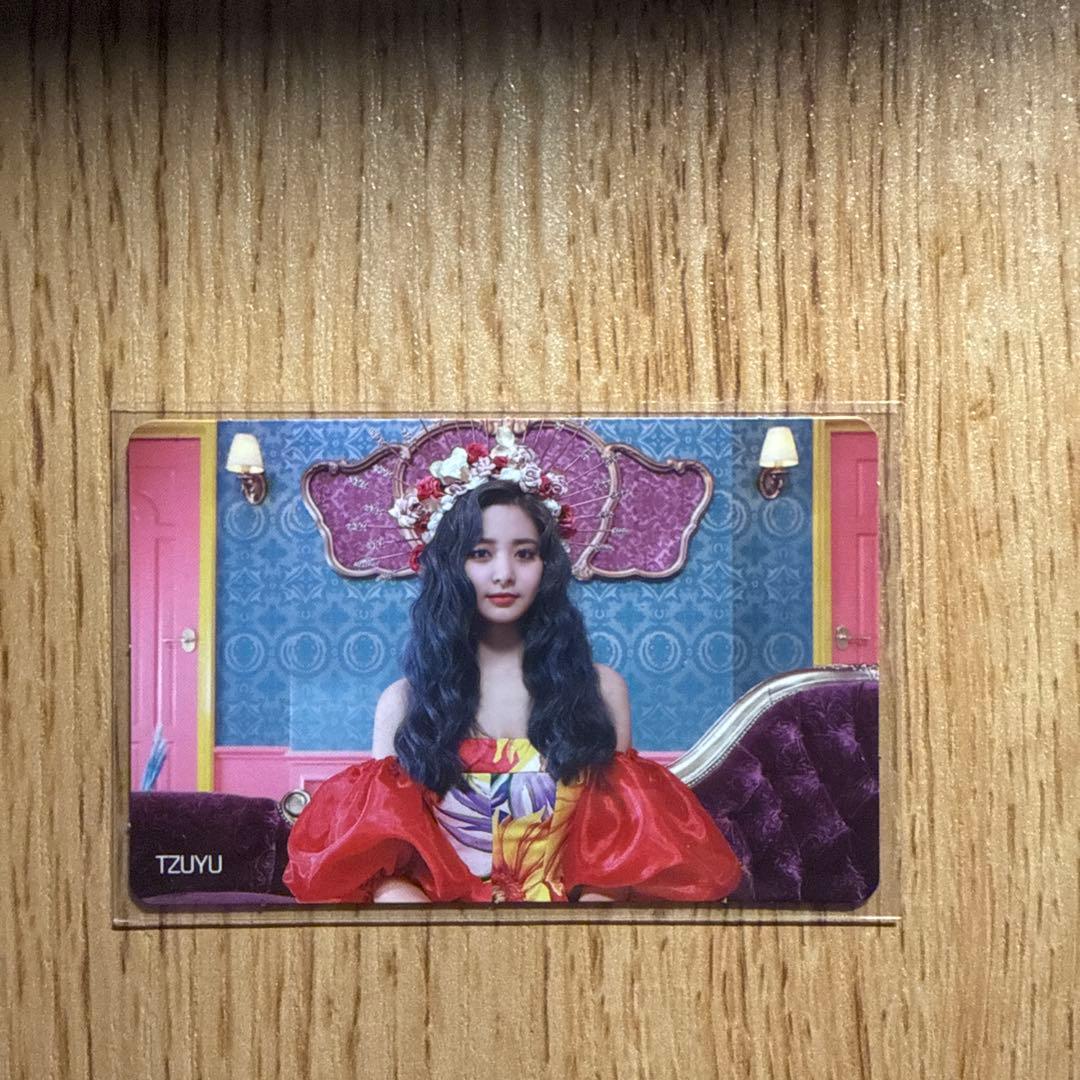 ツウィ　feel special トレカ　ShinhanCard