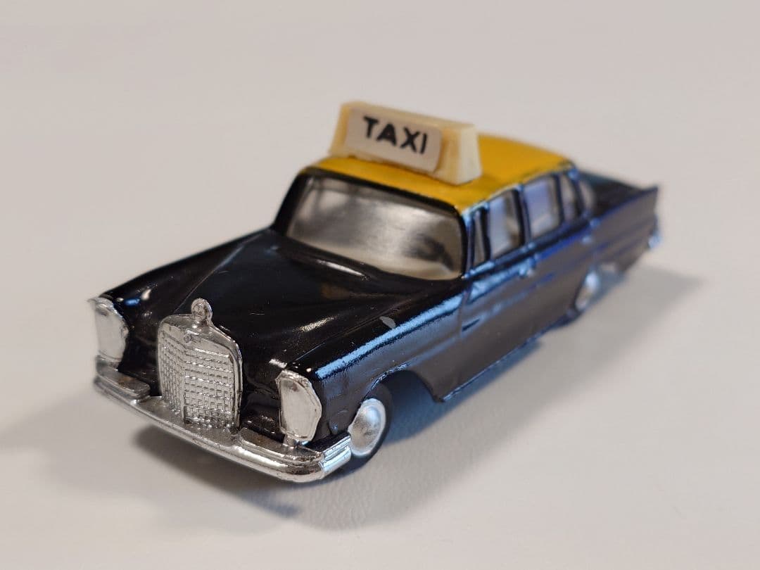ミニカー nicky toys mercedes benz taxi
