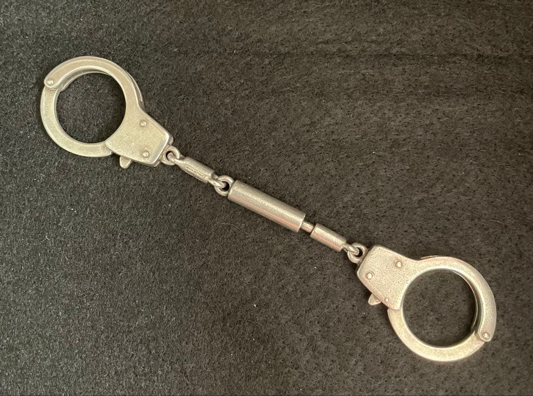 《希少》GUCCI 手錠型キーホルダー