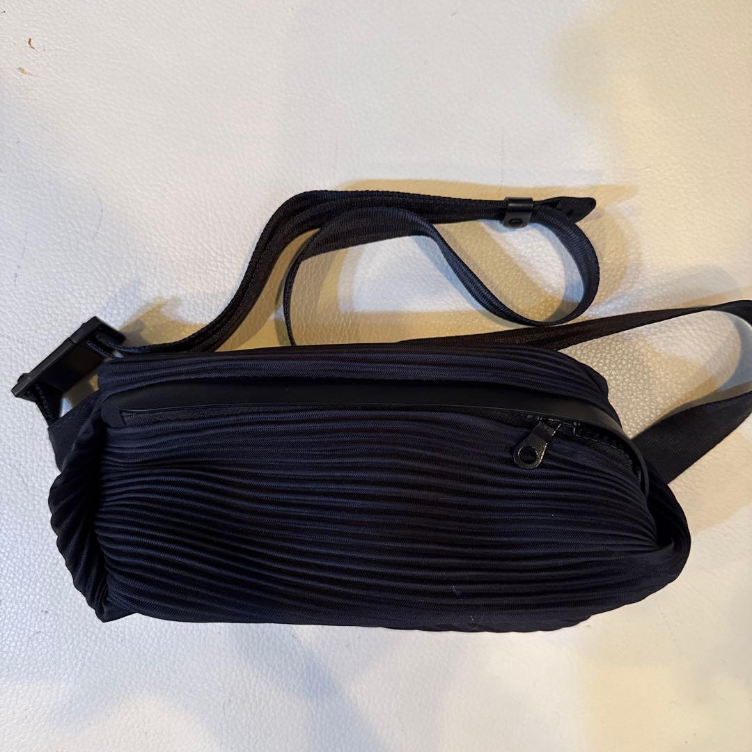 PLEATS PLEASE ブラック ボディバッグ 2015SS プリーツプリーズ イッセイミヤケ PLEATS PLEASE ISSEY MIYAKE