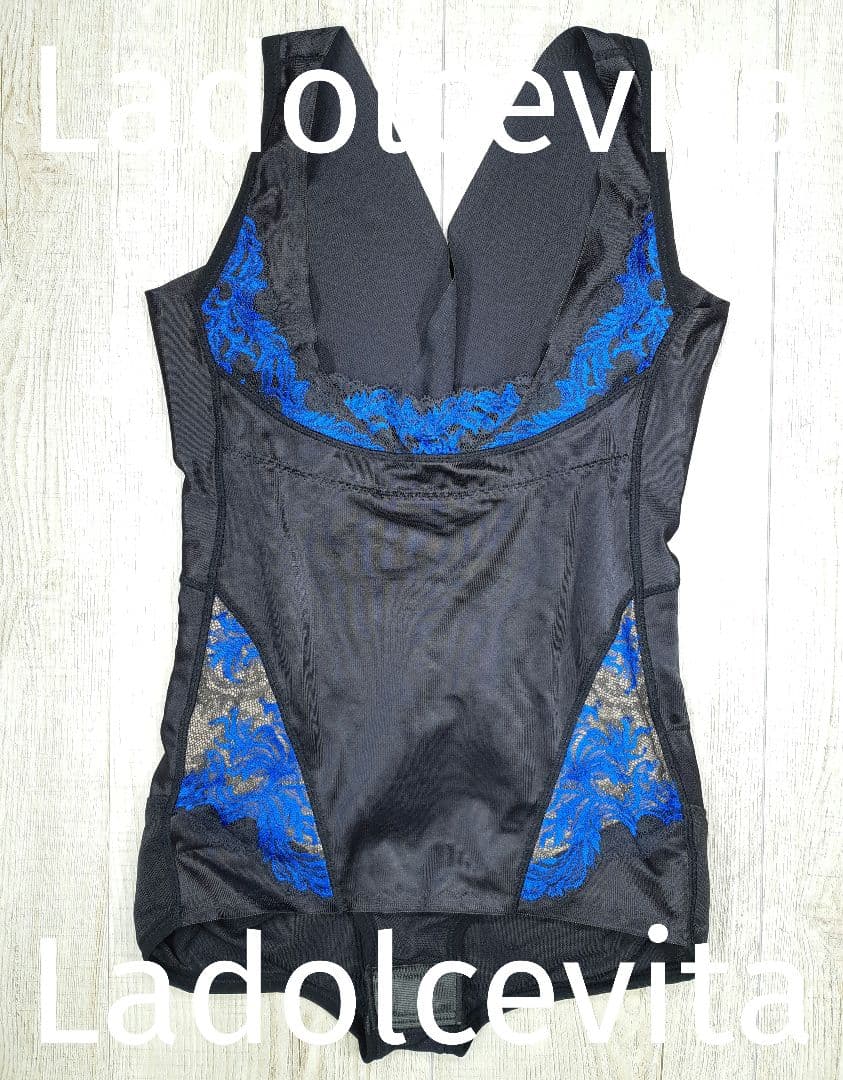 美品 マルコ カーヴィシャス ボディシェイプスーツ 70P/カレス/257