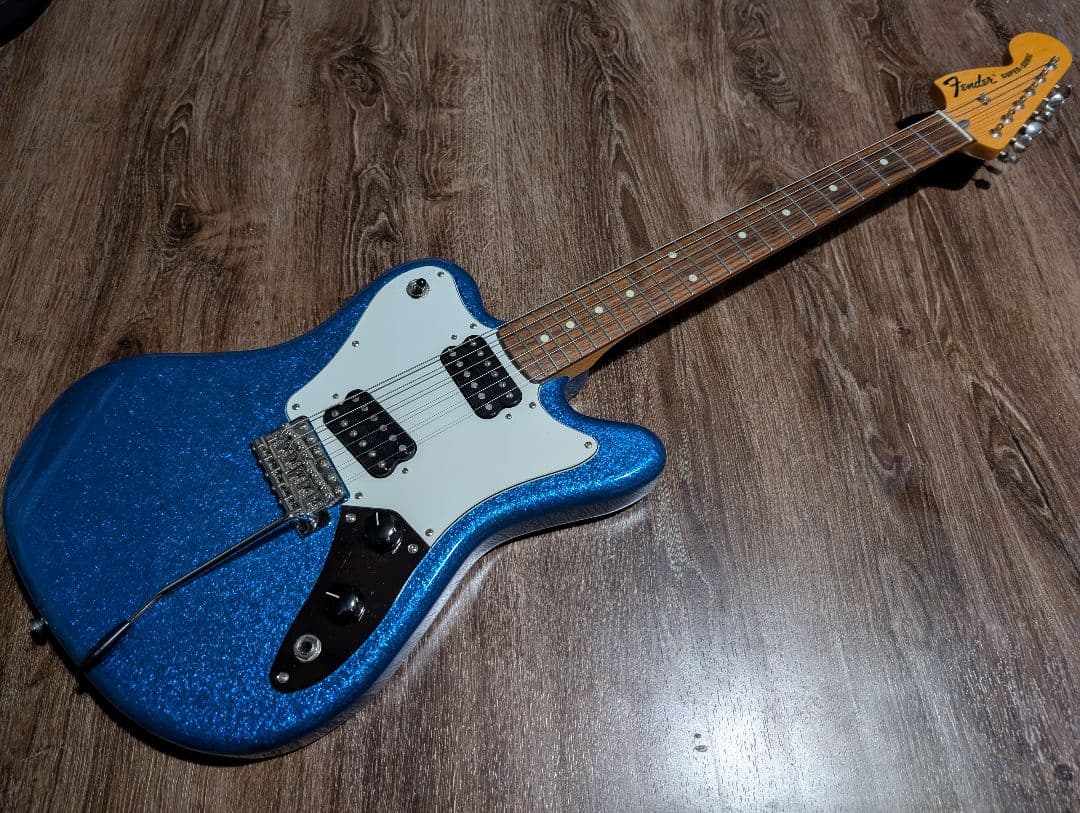 ギター Fender MiJ Ltd Super-Sonic Blue Sparkle Squier Paranormal Super-Sonic Electric Guitar - Blue Sparkle with