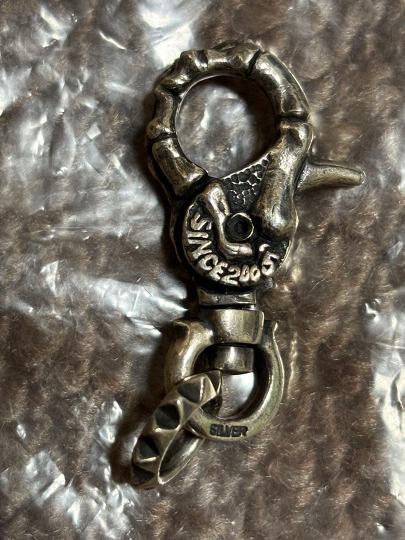 マッドカルト　フィンガーボーンクリップ