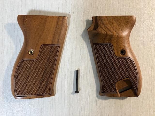 アルタモント社　ワルサーP38　木製グリップ アルタモント ワルサー P38用 木製グリップ コマーシャルタイプ