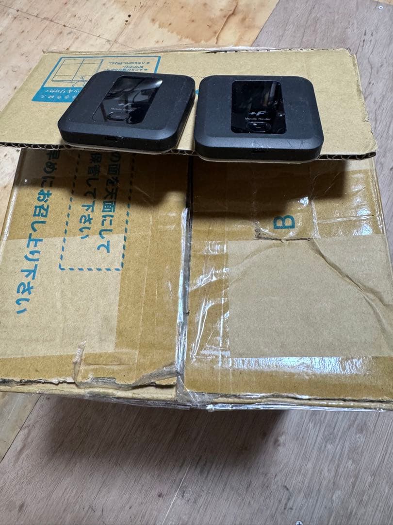 FUJISOFT FS030Ｗ　モバイルルーター　本体のみ部品等