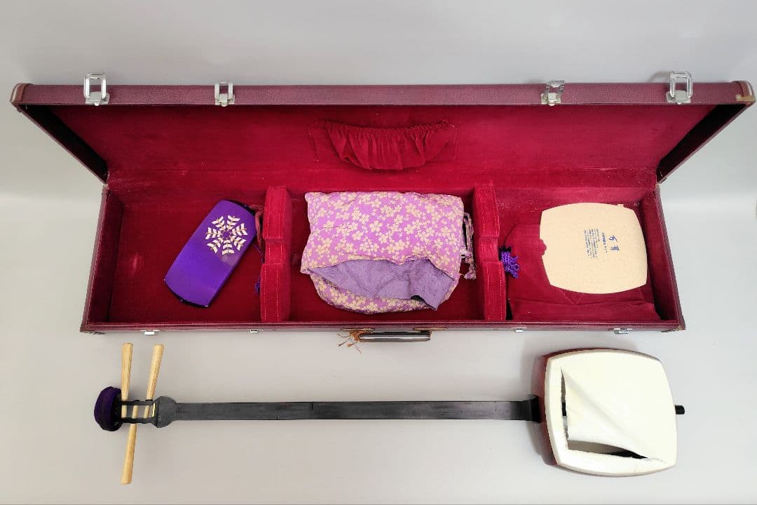 C059 【中古】三味線（子持ち綾杉／金細／二本溝）ケース・付属あり／修理前提