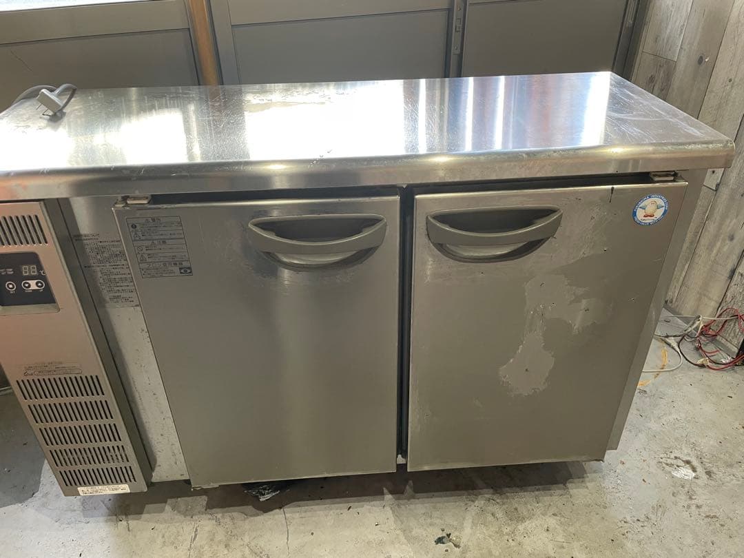 最終締切！福島テーブル型冷蔵庫 庫内広くてステンレス 仕様で良く冷えます！