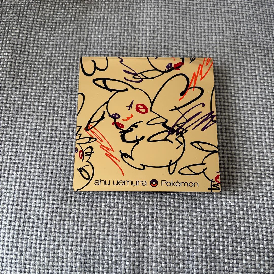 シユウウエムラ×ピカチュウアイパレット ブリックブラスト(ホリデー限定品) シュウ ウエムラ 2019クリスマスコフレ》限定アイパレット「ブリック