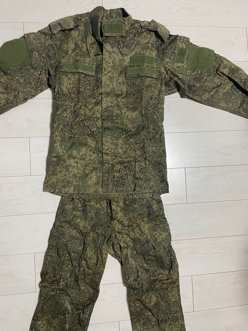ロシア軍 実物デジタルフローラ迷彩戦闘服 上下 - メルカリ
